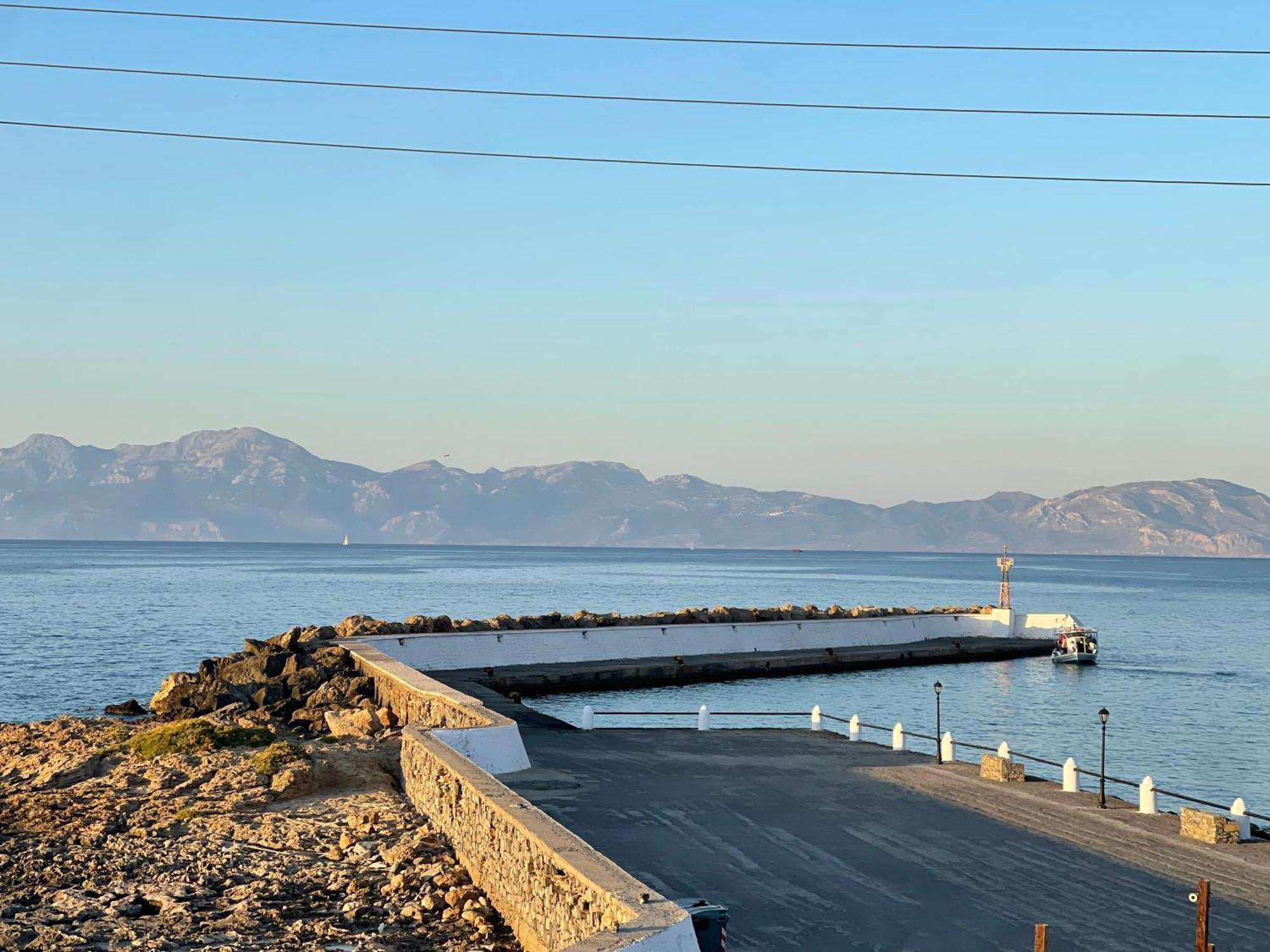Kasos Almyra Beach Suites Fri Kültér fotó